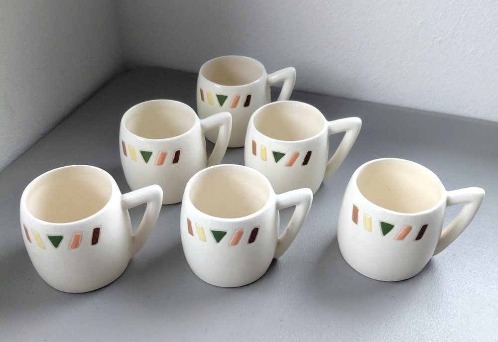 60's Mid Century Modern Mug Cup Set of 6 Cream Triangle Handle Crazing 8 oz VTG
